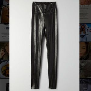 Wilfred free | Daria leggings | Vegan leather